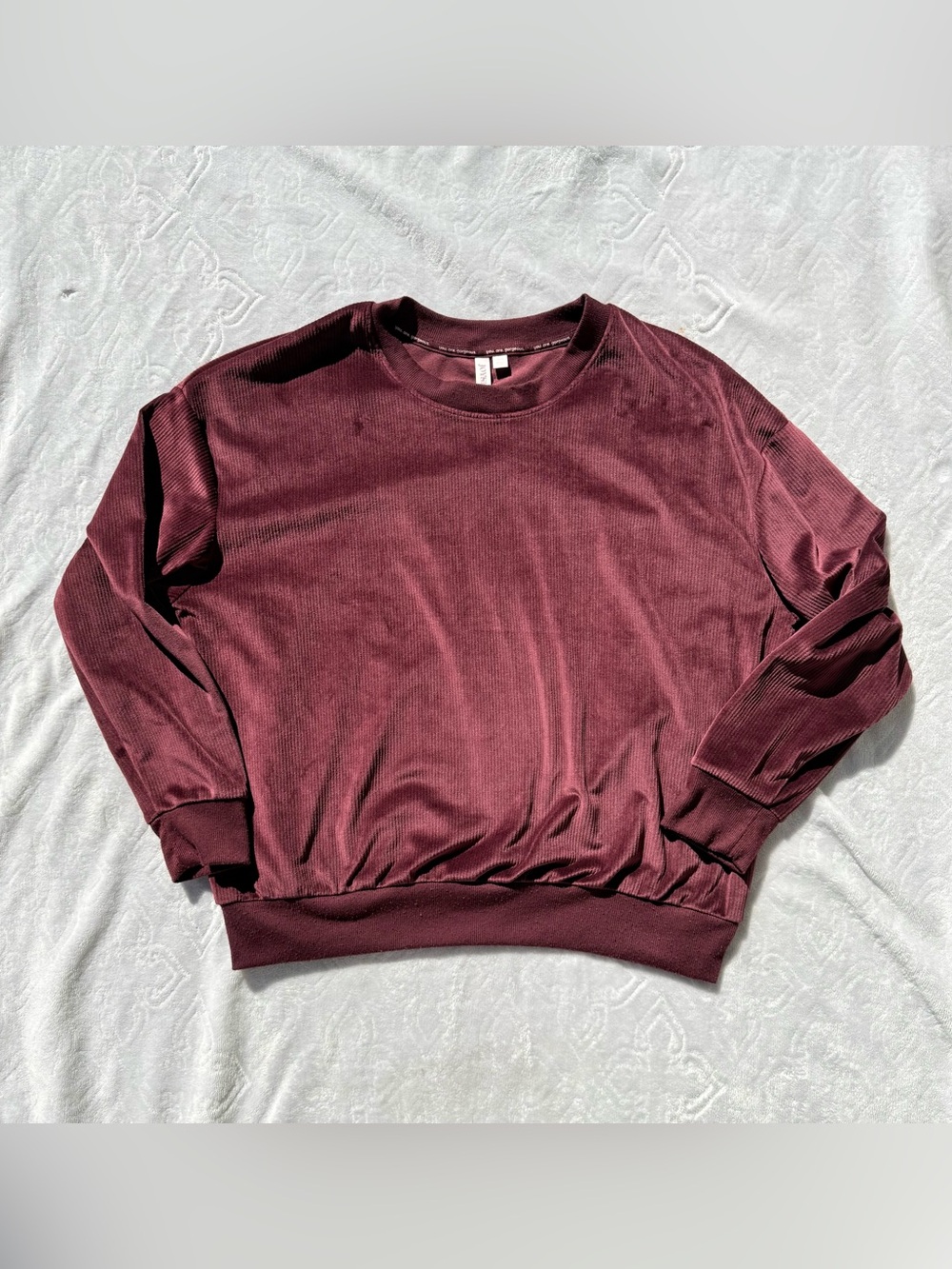 Women's Ribbed Crewneck Sweatshirt in Wine